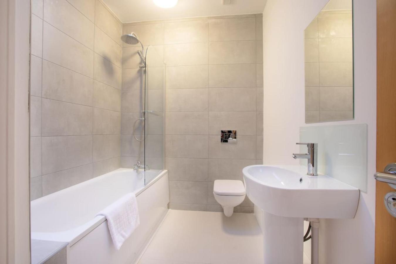 3br, Smart Tv, Self Check-in, Coffee Machine Manchester